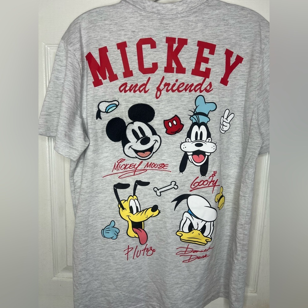 DISNEY Mickey Mouse and Friends Women’s Pocket T-Shirt Small Embroidered - Picture 3 of 8